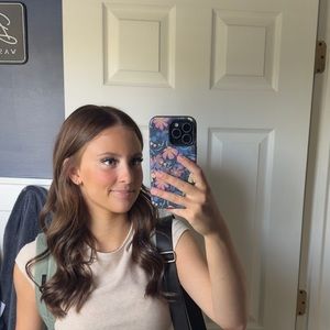 Meet your Posher, Emily